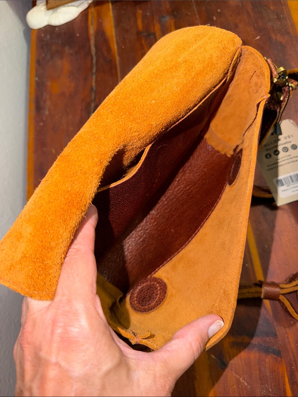 Portland Leather Metro Medium Crossbody Bag Nutmeg - Picture 6 of 11